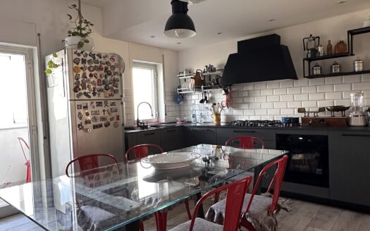 Appartamento 120mq buono stato a Fontanelle